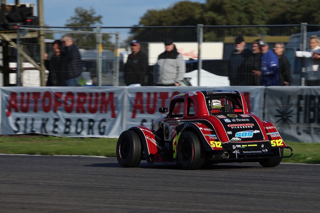 Fjerde Legends Car Cup titel til Kevin Verner og ARTS.
(Foto: Motorsporten.dk)